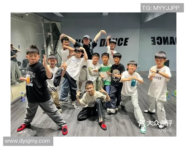 成都街舞队的成长之路：一段热血青春与梦想交织的纪实故事